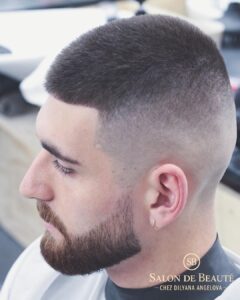 Мъжка прическа 1 номер – стилна и лесна за поддръжка — Salondebeaute Къса мъжка прическа номер 1 с избледняване