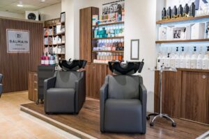 Салон за мъжко подстригване на ТОП Цени - 3 — Salondebeaute Изтънчен дизайн и интериор на модерен салон за красота Salondebeaute