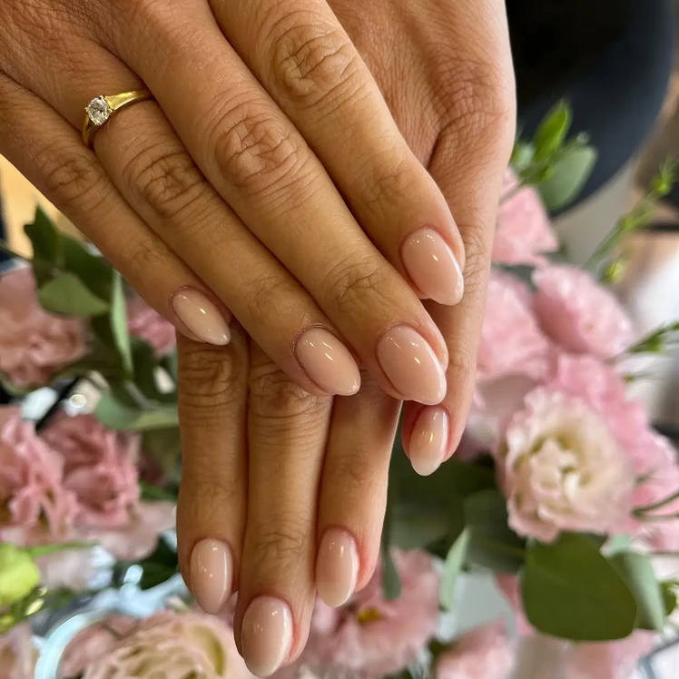 Маникюр София - салон за маникюр софия - Salon de Beaute